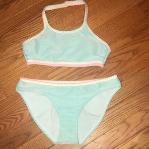 Bikini set with halter top